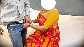 Indian Bhabhi Fucking Delivery Boy In Doggy Style Wearing Saree While Her Husband Is Out Of Tow