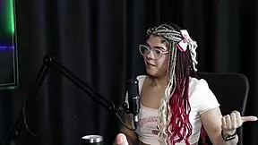 Teve Que Tirar A Roupa No Jogo Do Já Fez E Ela Mostrou Seus Lindos Peitos E A Buceta - Sofie Lollipop Transsexual Sheer Red