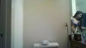 Ramming My Pussy Close Up on Cam