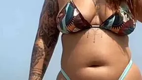 I met a guy on the beach and let him rub sunscreen on me