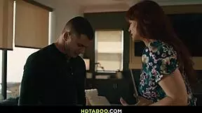 Gledaš to prepovedano učiteljico, ki jebe svojega učenca? Bog, to je tako vroče!