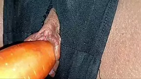 amateur babe gets her pussy eaten roughly