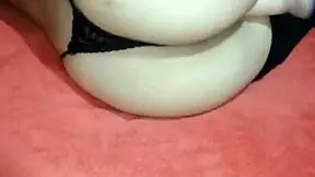 सेक्सी लातीना कॉलेज लड़की दildo से मस्तurbation करती है