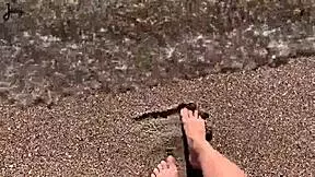 Horny babe LARAJUICY DOUBLE SQUIRTS while joggers RUN by on the BEACH