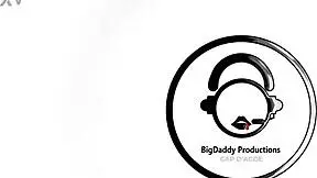 Emma first cam experience with friends and toys