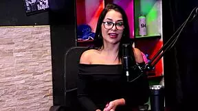 Gledal sem, kako je deklica omedlela med seksom, dobila škropilni orgazem in se borila s težkimi položaji