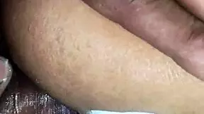 Seksi kjæreste nyter analsex med enorm kuk.