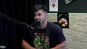 Gledal sem, kako je deklica omedlela med seksom, dobila škropilni orgazem in se borila s težkimi položaji