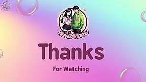 Tajska študentka ujeta v roleplayu s starejšim, vodi do intenzivnega jebanja in stokanja v študentskem domu