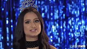 All Natural Latina Beauty Eliza Ibarra in Exclusive Interview