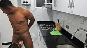 Rioc fucks the beautiful and tetona jennie in the kitchen
