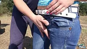 Horny hitchhiker gets quick pussy banging by roadside