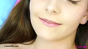 Does sweet teen brunette show her sexy body?