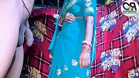 Desi Girl Gets Fucked In Saree With Legs Raised