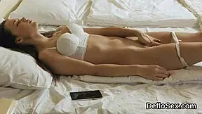 Ardent Teen 18+Ie Finger Fucks Soft Vagina Until She Is Cumming