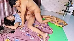 Feeling the Intense Passion in Brunette Girlfriend's Natural Body Rough Anal