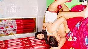 CUTE NASTOLATKA 18+ DZIEWCZYNA RŻNIĘTA PRZEZ DUŻEGO KUTASA - RUMPA21