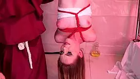 Ass stretched teen gapes wide after huge dildo