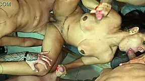 meu marido chamou os amigos do futebol para irem em casa me comer junto com ele parte 3