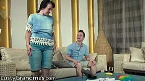 I banged my mature hot maid hard and gave her a facial