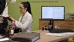 Hottie needs musical instruments for session