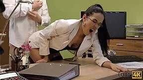 Hottie needs musical instruments for session