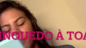 Tirando a virgindade do c zinho da nossa amiga gostosa ela n�o deixou colocar tudo completo no red e no cher