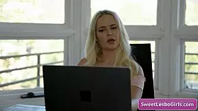 Slimthick Vic Chanel seduces busty blonde milf Camryn with teen brunette