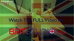 VOYEUR COUPLE FUCKING IN AIR BNB