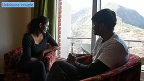 Lonely Rachna Starts Liking The Company Of Room Service Guy Ravi A Lot