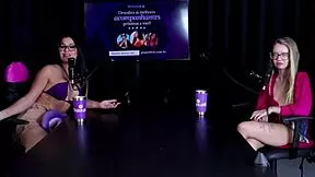 Safadinha De 18 Anos Demonstra Como Será O Seu Primeiro Boquete E Fica Pelada Mostrando Os Peitos E A Bucetinha Virgem