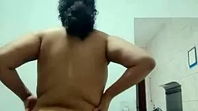 Cheia de fogo na bucetinha me exibo gostosinho para a camera e me toco?