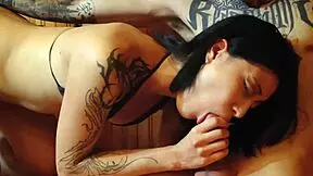 Follando En Todas Las Partes De La Casa Cuando Mi Mejor Amiga Nos Visita