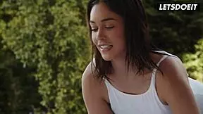 I, a hairy pussy teen, eagerly take on the biggest cock from whiteboxxx