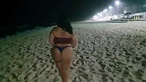 teen with big ass shakes it solo on the beach