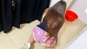 Esposa puta infiel mexicana en usa exhibe su enorme cameltoe a su hijastro morboso