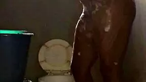 naijahomemadepussy enjoys her early morning shower