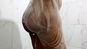 Hottest Sexy Girl Pissing And Masturbating While Bathing
