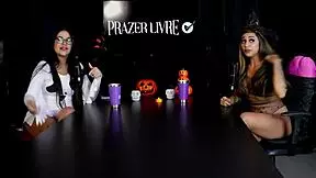 Morena Safada Demonstrates Her Blowjob, Strips Naked Showing Breasts And Pussy After Saying She Likes Touching Herself During Sex. Casal Fada Prazeres Sheer Red Hallow