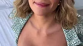 Come on a date with me, let's have fun! 😉