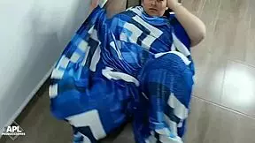 Le Digo Al Puto De Mi Hijastro Que Entre A Mi Cuarto Que Necesito De Su Ayuda Debajo De Mis Cobijas Pero El Llega Con Su Verga Activada Para Mi Boca - Parte 1