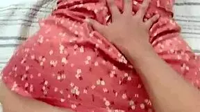 Cogiendo con seguidora clip featuring big tits latina in bedroom