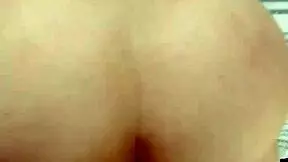 Cogiendo con seguidora clip featuring big tits latina in bedroom