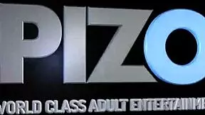 Kijk naar Kat Monroe's enorme tieten!