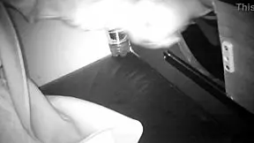 Glory hole - um pau grosso me comeu gostoso na balada liberal