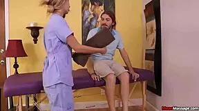 Teen masseuse gives handjob and sees cumshot