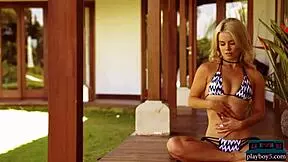 australian teen blonde alana wolfe is petite and super hot 😍