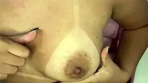 Ela Me Pediu Pra Mostrar Os Peitos Para Todo Mundo