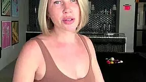 The Busty Girlfriend Flashes On Nudist Beach San Diego