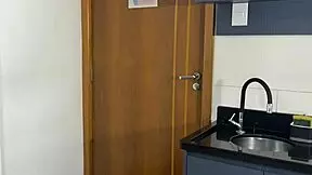 Fiz o novinho gozar duas vez comigo